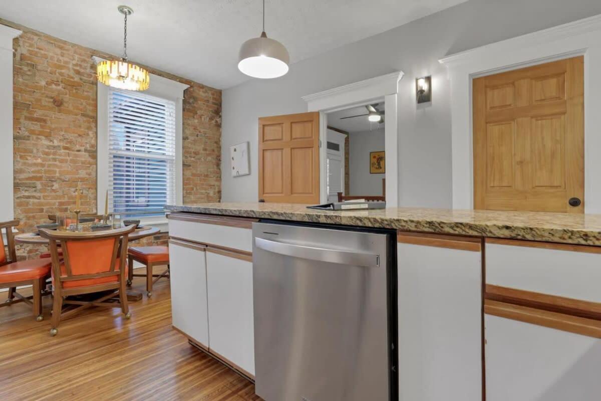 The Goodale Retreat - 2 Bedroom 2bath Apartment *